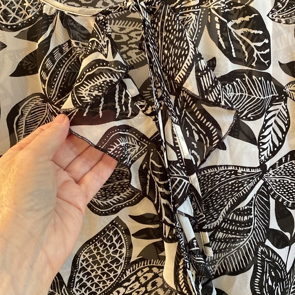 Apt 9 women’s shirt - Picture 2 of 8